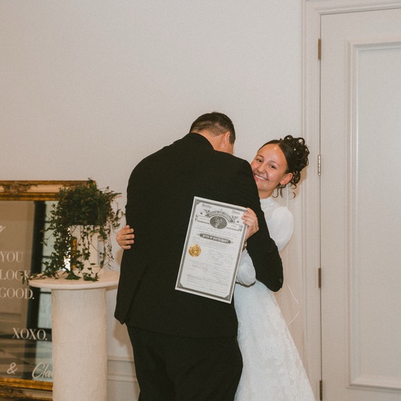 Meet your Posher, Claire - Picture 1 of 2